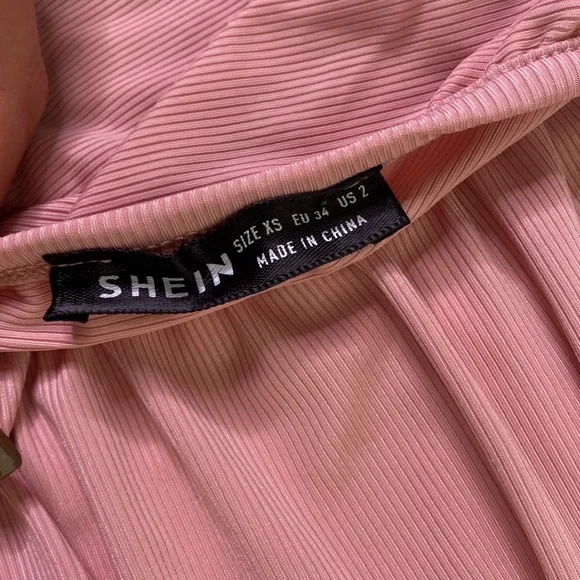 Size xs halter side drawstring top - Picture 3 of 4